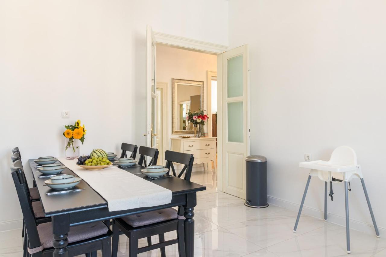 Apartment Augier - Elegant & Spacious - City Centre Pula Bagian luar foto